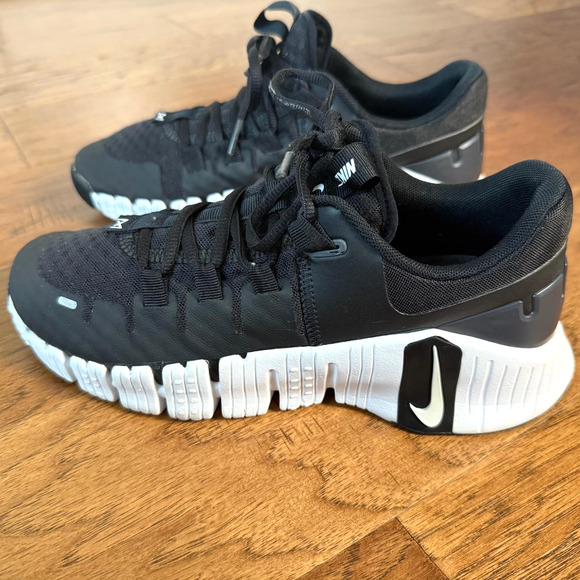 Nike Free Metcon 5 Black Anthracite White DV3950-001 Men's Crossfit Gym Size 8.5 - Picture 2 of 8